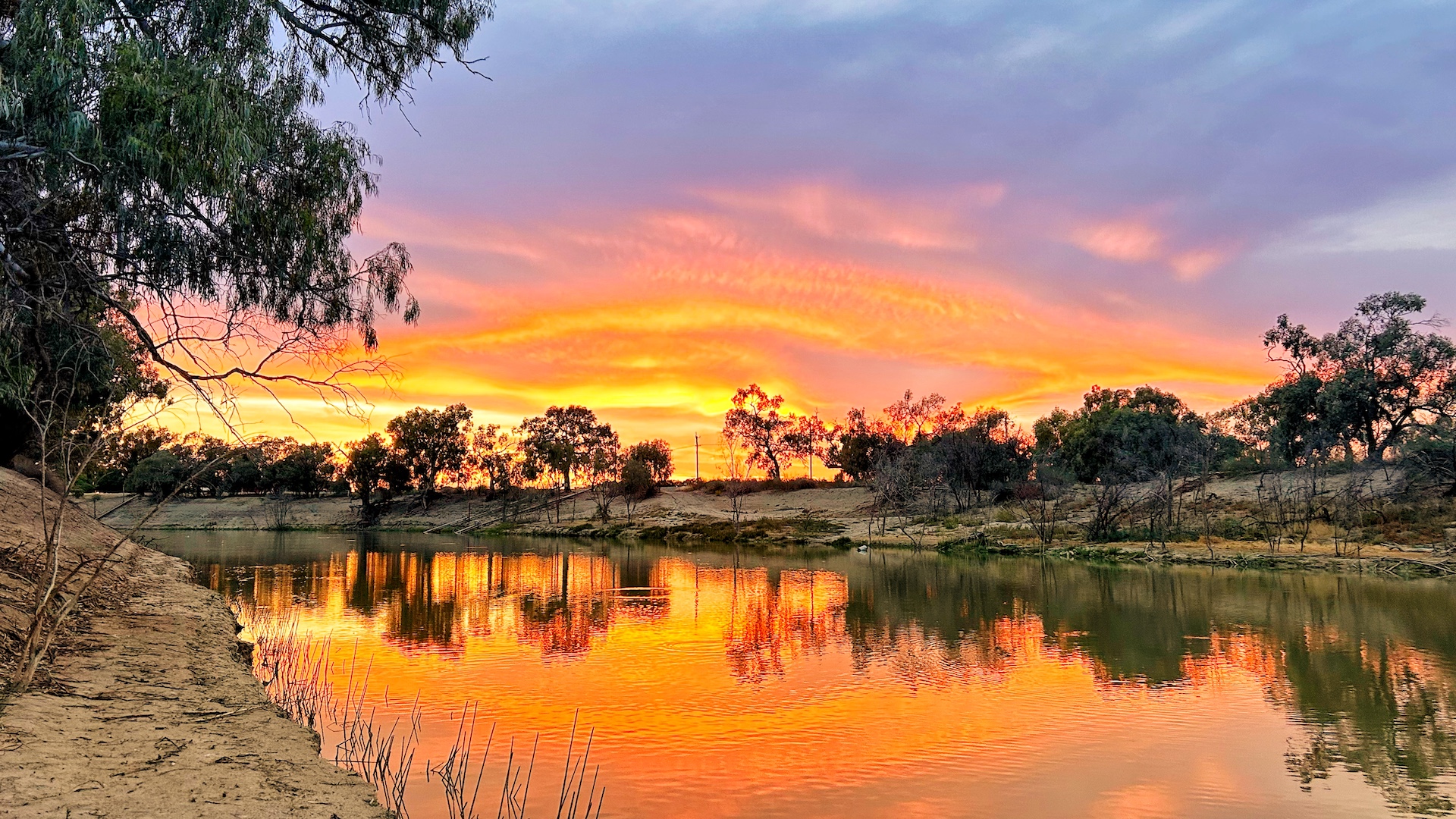 Sunrise on the Darling River